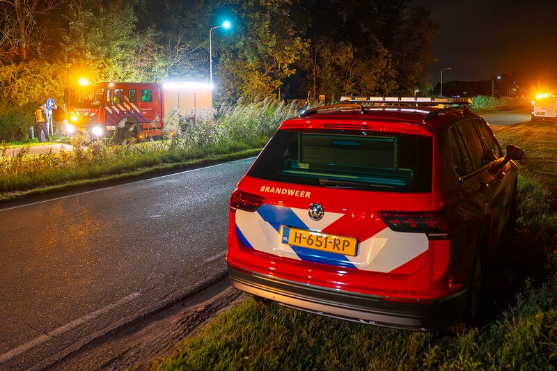 De brandweer, politie en ambulance konden al snel weer uit Macharen vertrekken.