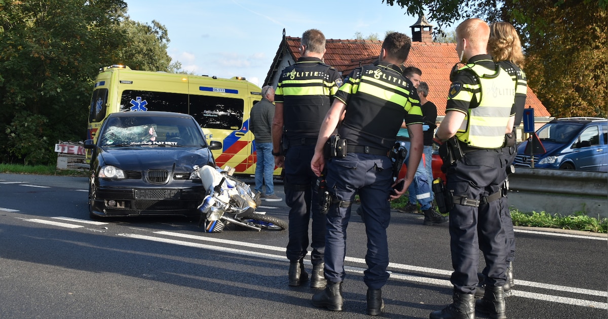 Motorrijder zwaargewond bij aanrijding in Poederoijen.
