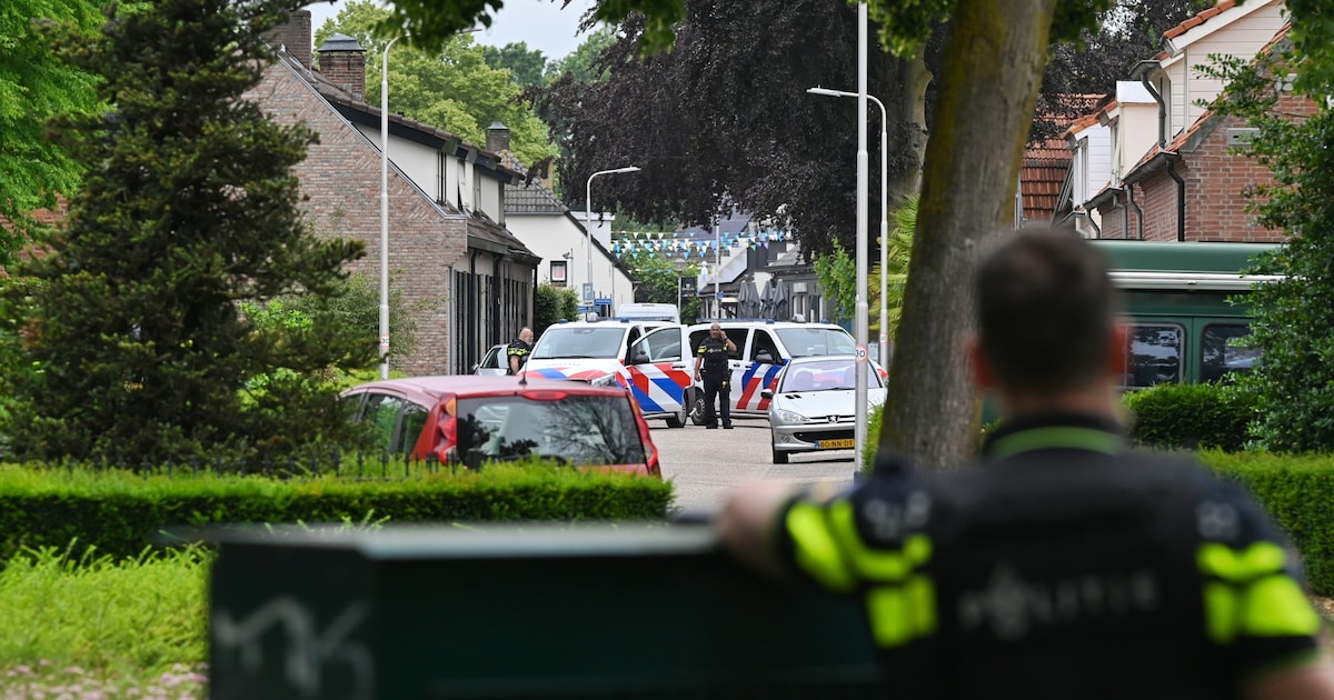 Man (22) gewond door schietpartij in Berkel-Enschot: mogelijk vanuit woning geschoten, verdachte opg