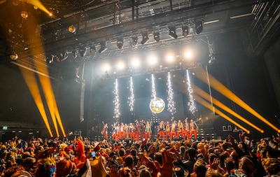 Veul Gère speelt in 2027 voor 22.000 mensen in Spoorpark: ‘Grootste carnavalsconcert ooit’