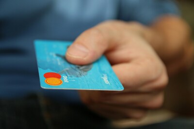Nepagenten nemen bankpassen mee in Vlijmen: ‘Beweerden dat in de buurt was ingebroken’
