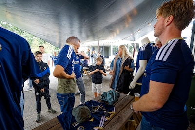 Het unieke, laatste shirt van RKVV Erp: dat móet je als echte fan natuurlijk hebben
