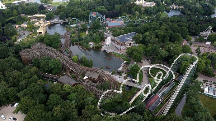 Bijzondere plaatjes van de Efteling van boven, met wat hulp van nieuwe ...