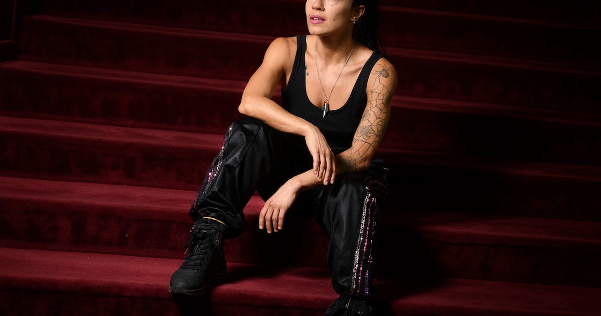 Dode gevonden op campingterrein van festival • Flinke schade na botsing op kruising.