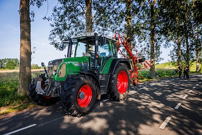 Tractor rijdt over fietser in Sint-Oedenrode, oudere man zwaargewond