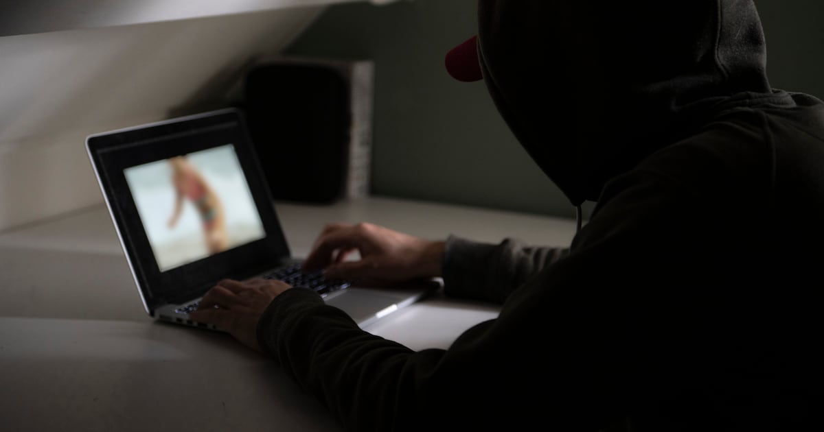 Man roept op om meisjes die hij kent te verkrachten: ‘Een makkelijke prooi’