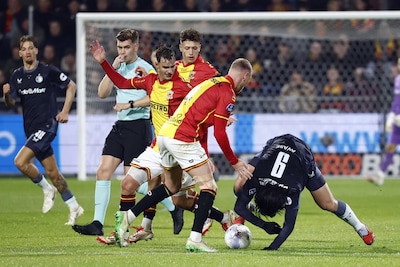 LIVE eredivisie | Feyenoord met Sem Steijn in de ploeg op jacht naar gelijkmaker tegen Go Ahead Eagles