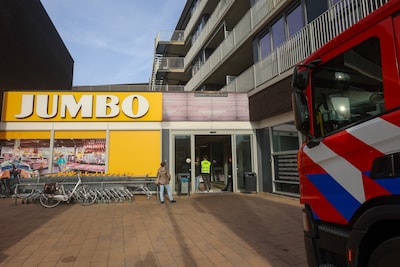 Supermarkt in Eindhoven ontruimd door chemische lucht, winkel voorlopig dicht
