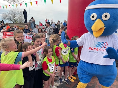 Jubileumeditie Promenadeloop levert 15.000 euro voor het goede doel op