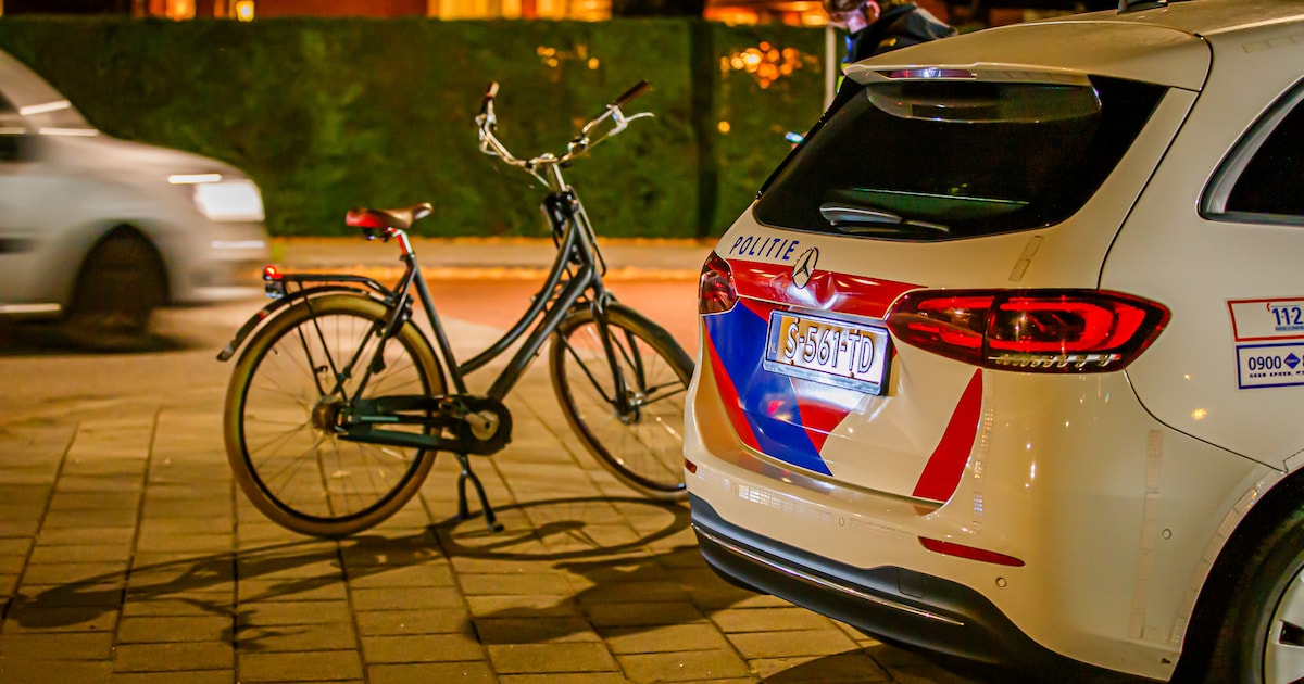 Fietser raakt gewond bij aanrijding met auto op kruispunt in Rosmalen.
