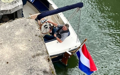 Henk voorkomt dat rondvaartboot kan uitvaren, actie krijgt mogelijk een staartje: ‘Hij ging veel te ver’