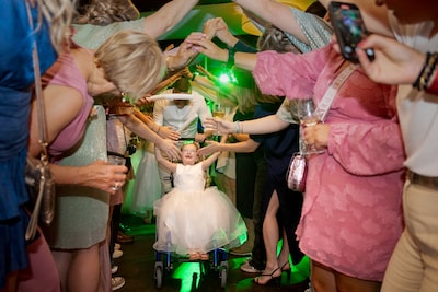Dochter moet bruiloft eerder verlaten, de foto daarvan maakt