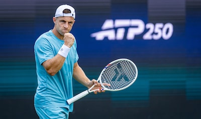 Als de hemel dondert, zwijgt de tennisbaan en wordt Nederlan