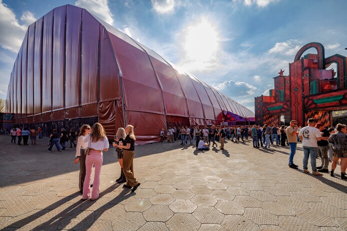 Megatent Apollo torent boven alles uit op Paaspop, maar de spannendste ...