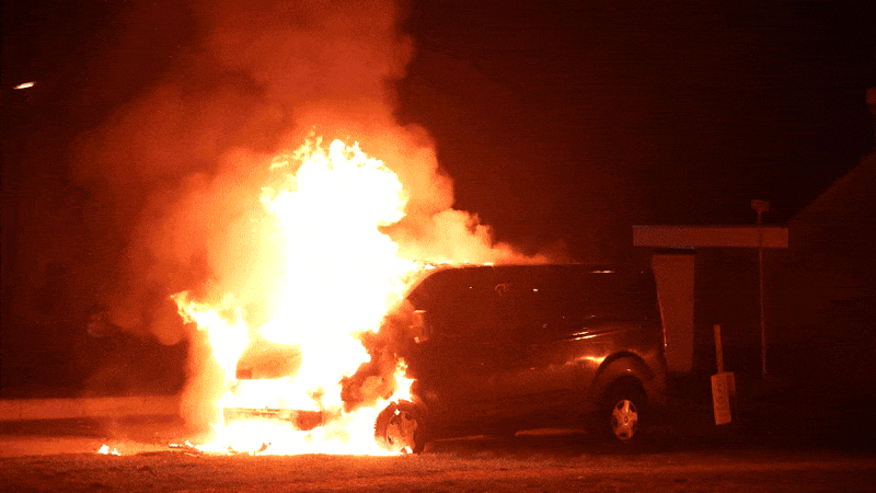 Oss vreest dat pyromaan weer actief is na weekend vol autobranden ...