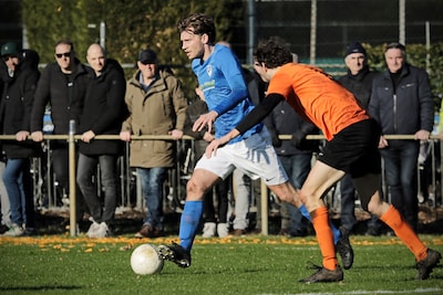 Heeswijk verrassende nieuwe koploper in ongekend spannende derde klasse F: ‘Alles aan doen om periode binnen te halen’