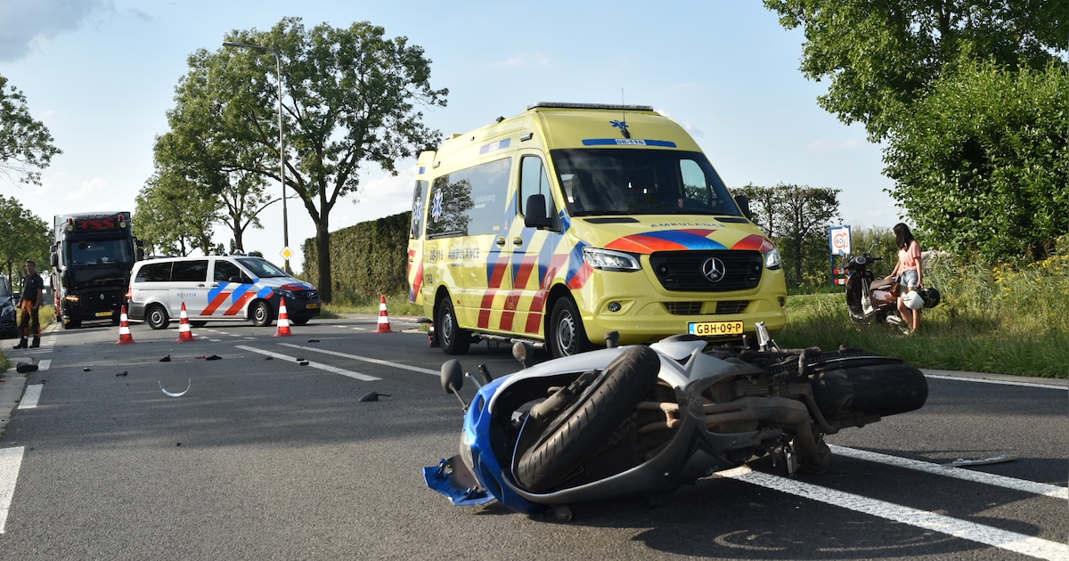 Motorrijder gewond bij botsing in Rossum.