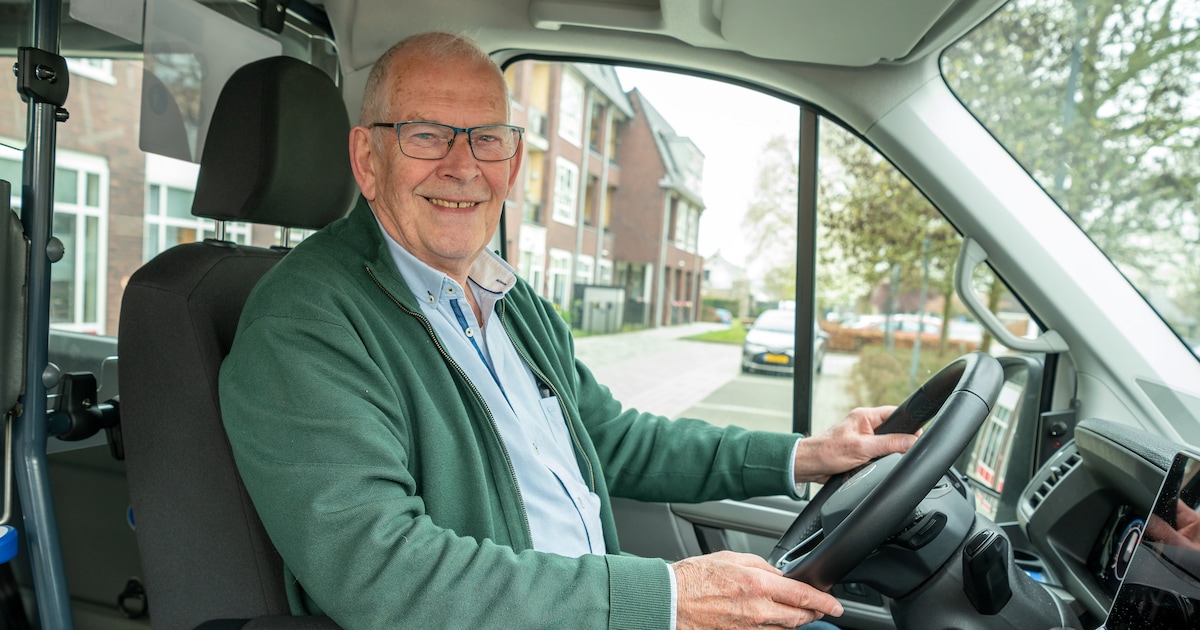 Peter (78) rijdt elke week de buurtbus, maar het systeem kraakt: ‘Er zijn meer chauffeurs nodig’