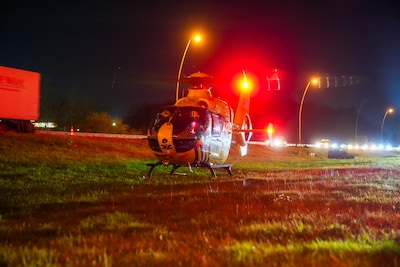 Motorrij­der raakt zwaar gewond bij val op A50 bij Eindhoven