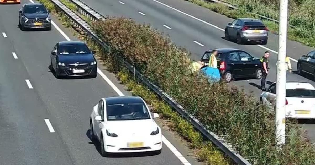 Ongeluk met meerdere voertuigen op A58, uur vertraging.