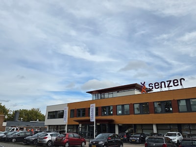 Senzer koopt grond bij de buren voor nieuwbouw, maar verhuizen is ook nog steeds een optie