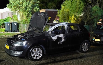 Auto volledige uitgebrand in Den Bosch