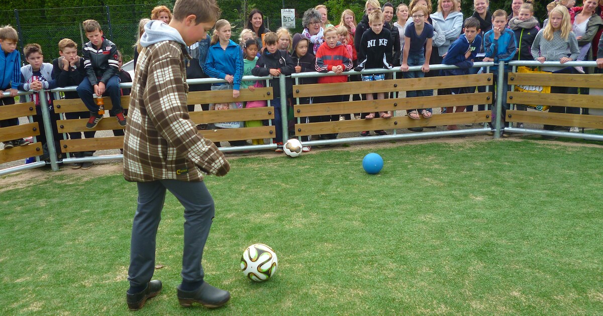 Macharen is een pannaveldje rijker