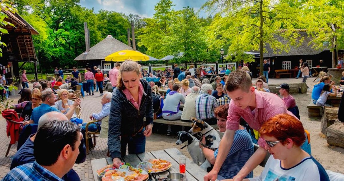 Drukte op landgoed De Utrecht in Esbeek door Pinksteren