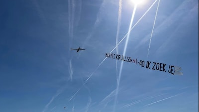 Als kind wees Anne (34) de verkeerde ‘kinderlokker’ aan: nu zoekt ze hem met een vliegtuig boven Ein