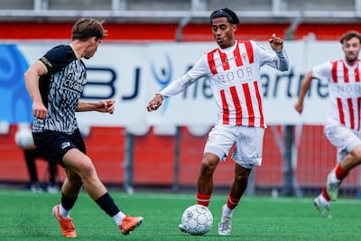 Van Jong AZ naar amateurs: TOP Oss wint laatste oefenwedstrijd met verrassende wending