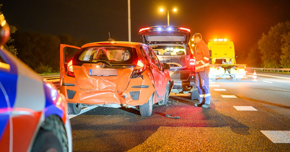 Drie auto’s botsen op A58 bij knooppunt Galder, snelweg weer open