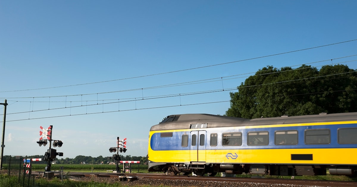 Treinen rijden meer dan vier uur na aanrijding weer tussen Breda en Gilze-Rijen | Regio | BD.nl