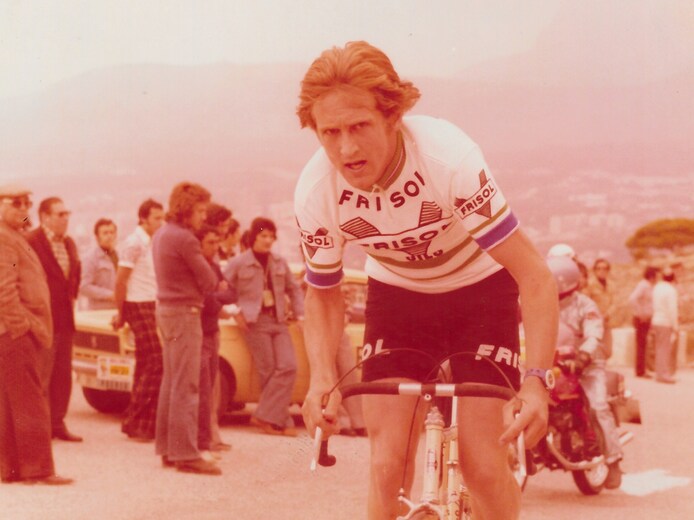 Hank blikt terug op haar rijke wielerhistorie en duikt weer de