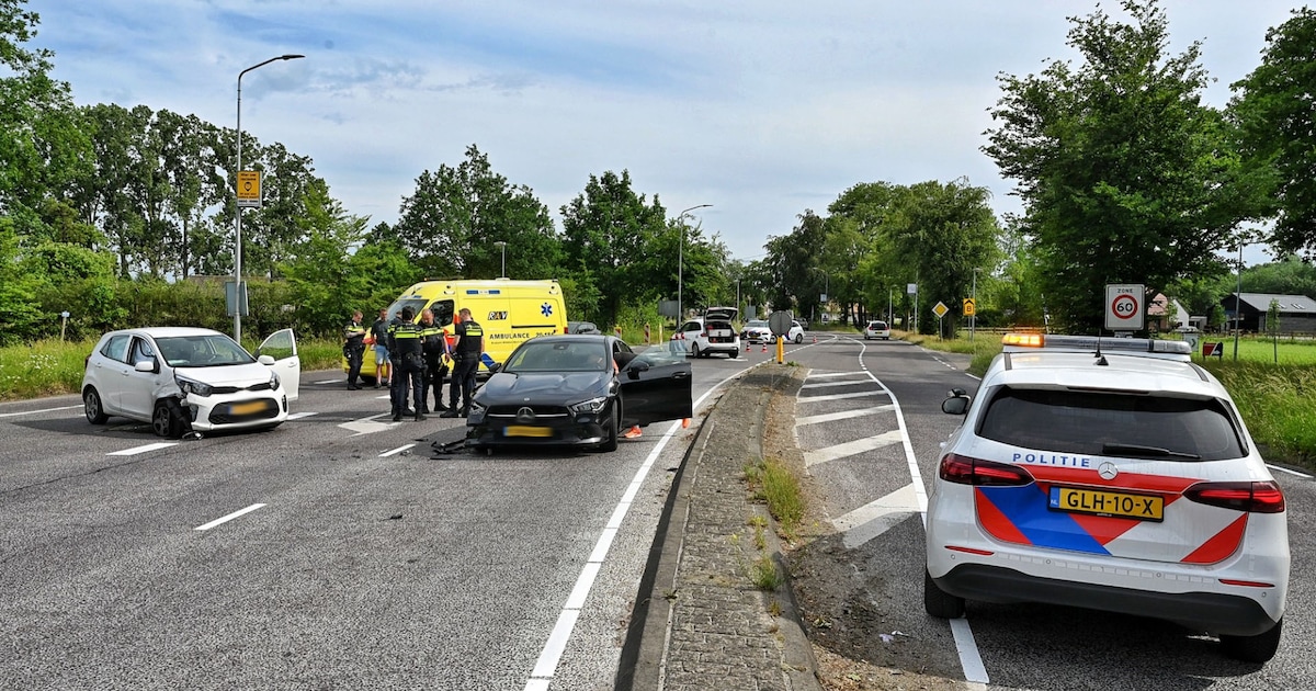 Spookrijder veroorzaakt frontale botsing in Oisterwijk, bestuurder onder invloed van alcohol