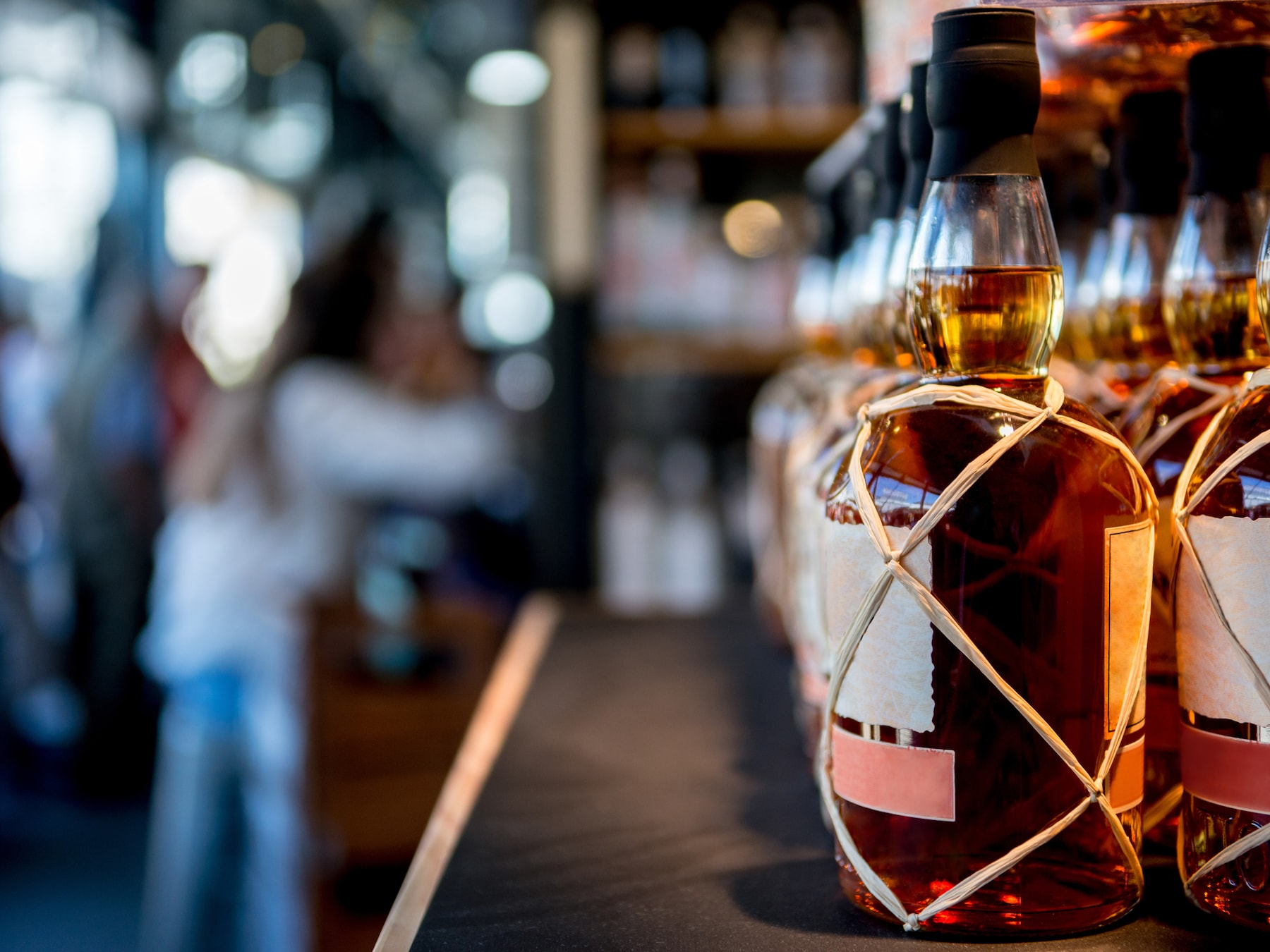‘Een fles whisky van 100 euro? Die kan straks 1000 euro waard zijn’, deze alternatieve beleggingen kunnen je geld opleveren