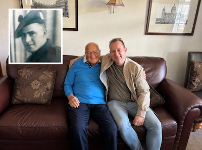 Rob (43) ontrafelt verhaal van gesneuvelde soldaat en staat ineens voor de deur van diens zoon (82) 