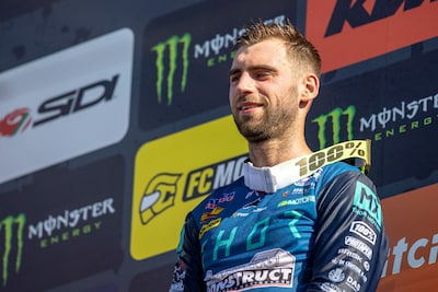 Motorcrosser Brian Bogers stopt ondanks wensen zoontje (3): ‘Doet pijn om hem dat af te nemen’