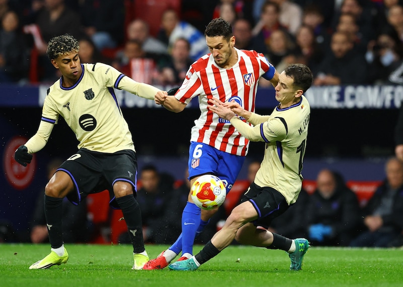 LIVE Copa del Rey | Atlético Madrid speelt Barcelona helemaal overhoop,  Lookman slaat ook toe | Voetbal | BD.nl