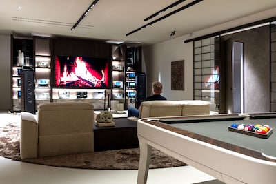 Een thuisbioscoop van 400.000 euro of een geluidsset van een half miljoen euro: hier shoppen the rich and famous