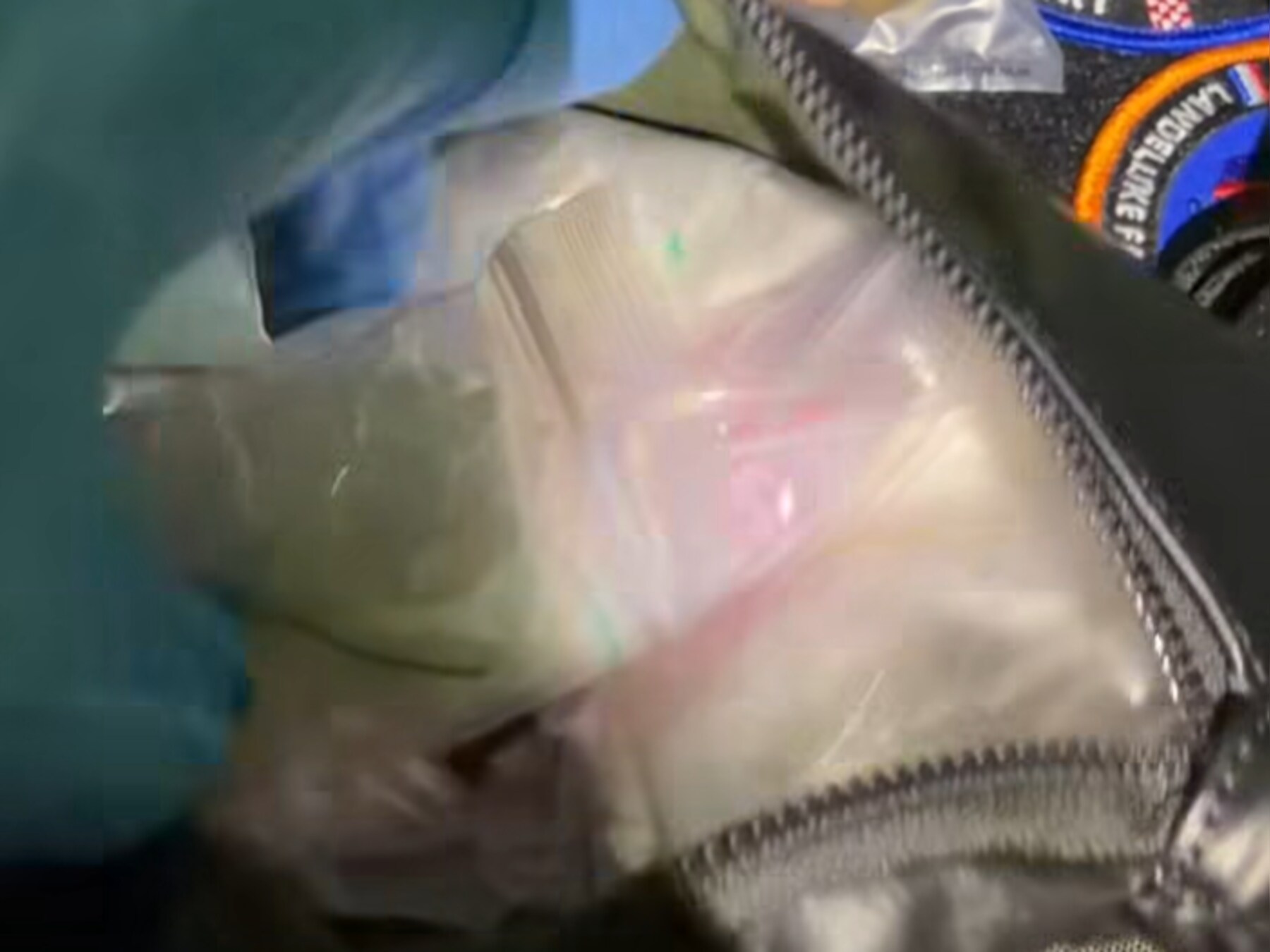 Politie pakt drie dealers op in Vught en Den Bosch: grote hoeveelheid drugs en geld aangetroffen