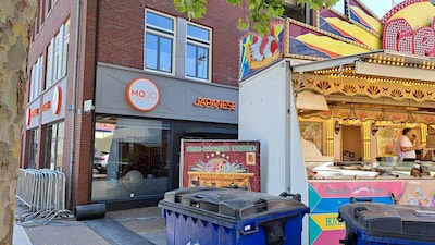 Horecabaas Ivy voelt zich gepakt: terras weg, omzet weg en een kraam voor de deur