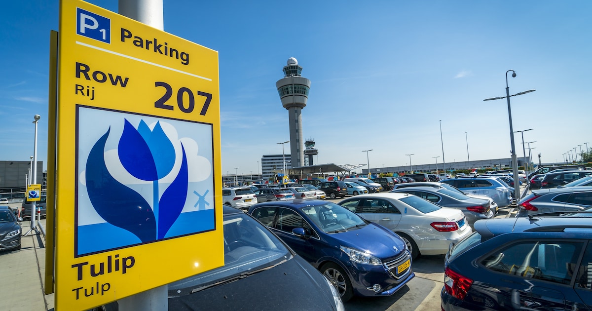 Recordprijzen voor parkeren op vliegveld: ‘Zelfs vroeg boeken geen garantie meer voor lage prijs’