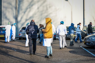 900 liter onbekende stof gelekt in Eindhoven, bedrijf ontruimd