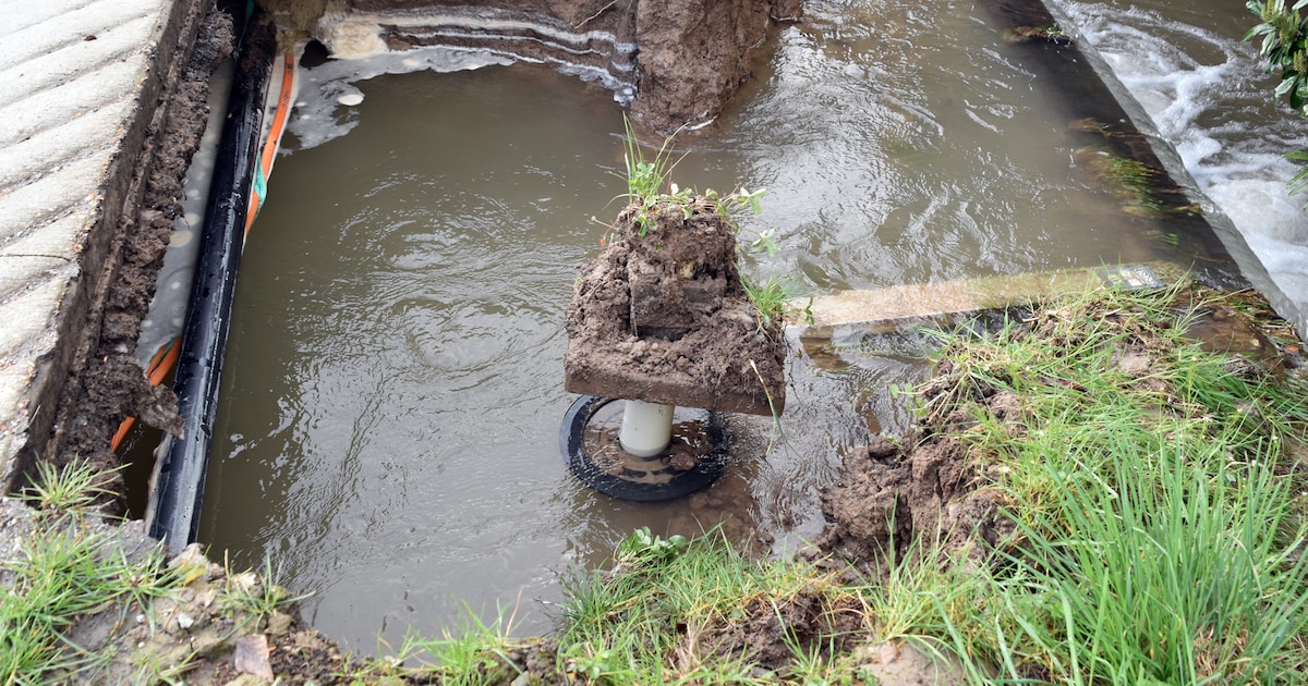 Groot deel van de Bommelerwaard zit urenlang zonder water door lek bij Bruchem, basisschool blijft d