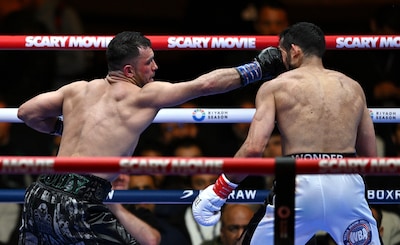 LIVE boksen | Aftellen richting gevecht Verhoeven en Usyk, sensationele knock-out na verwoestende klap