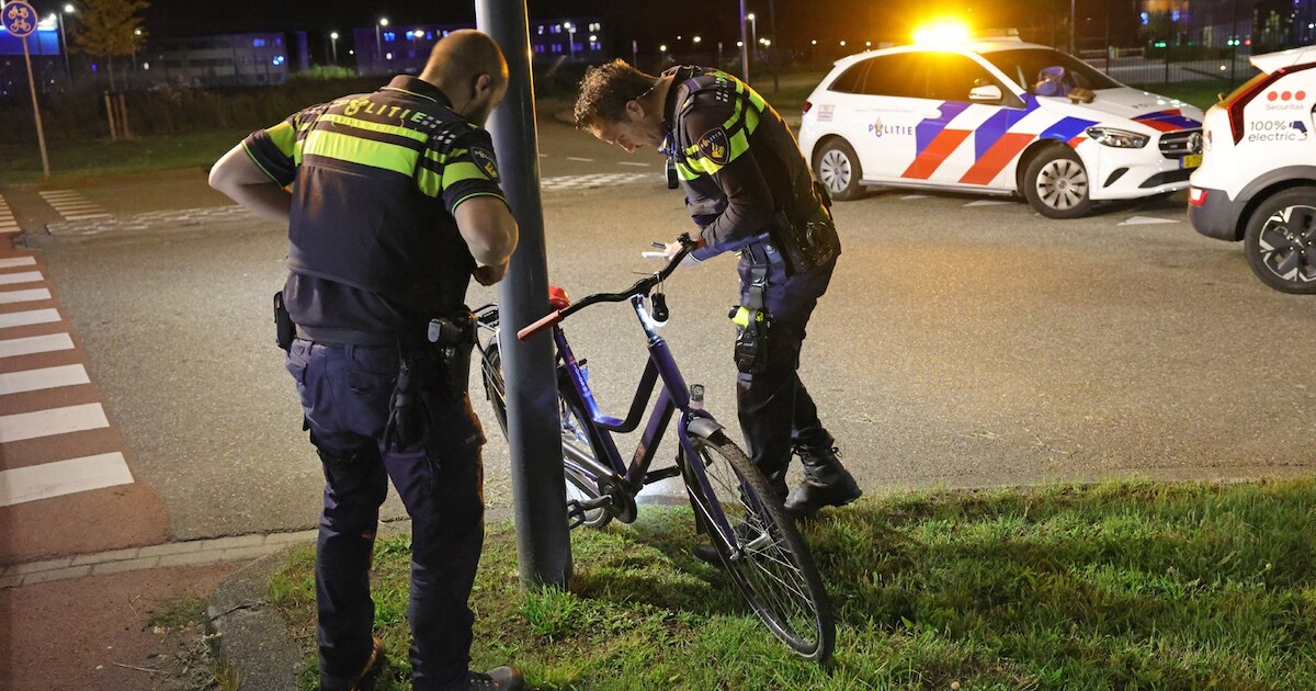 Fietser gewond door val na botsing met auto op industrieterrein Waalwijk.