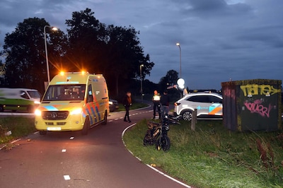Fietser gewond bij aanrijding met auto op snelfietspad in Hedel