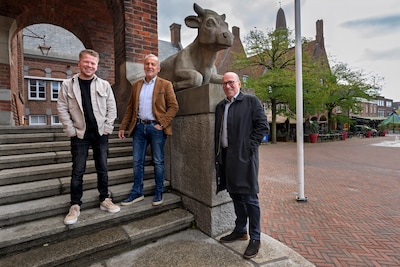 Curling en schaatsen op Nieuw IJsparadijs in centrum Waalwijk