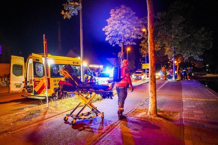 Cảnh sát cho biết bốn người bị thương trong vụ đâm dao ở Eindhoven, người tị nạn Syria bị tấn công | Eindhoven | bd.nl