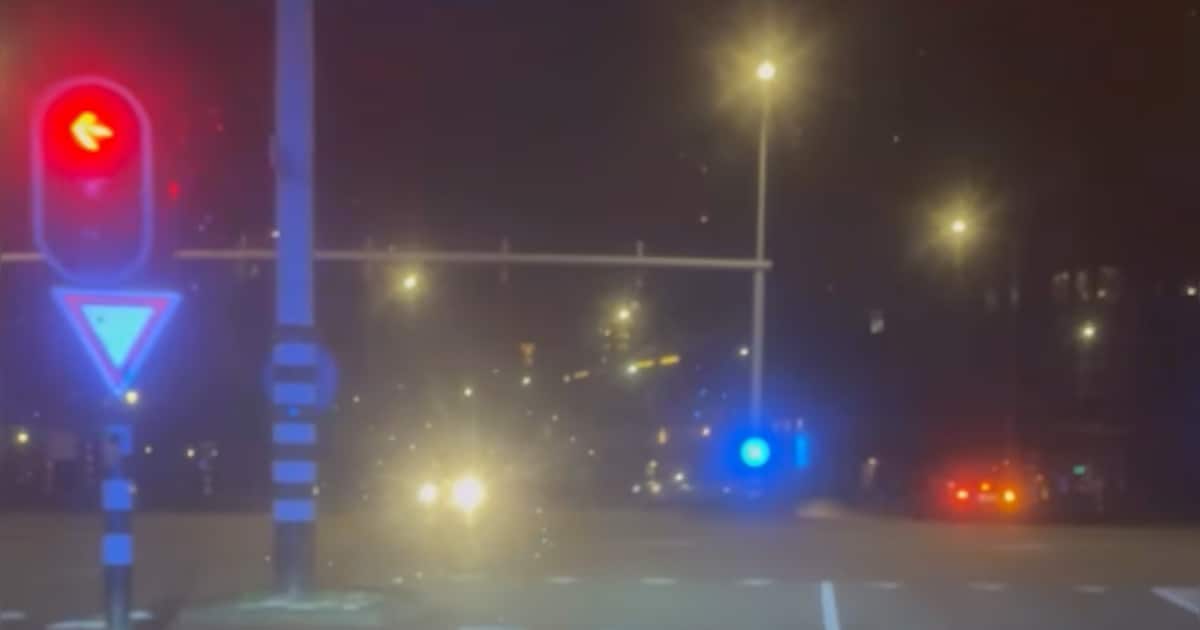 Inbrekers op heterdaad betrapt in verlaten bedrijfspand in Den Bosch, politie ziet voeten achter kas